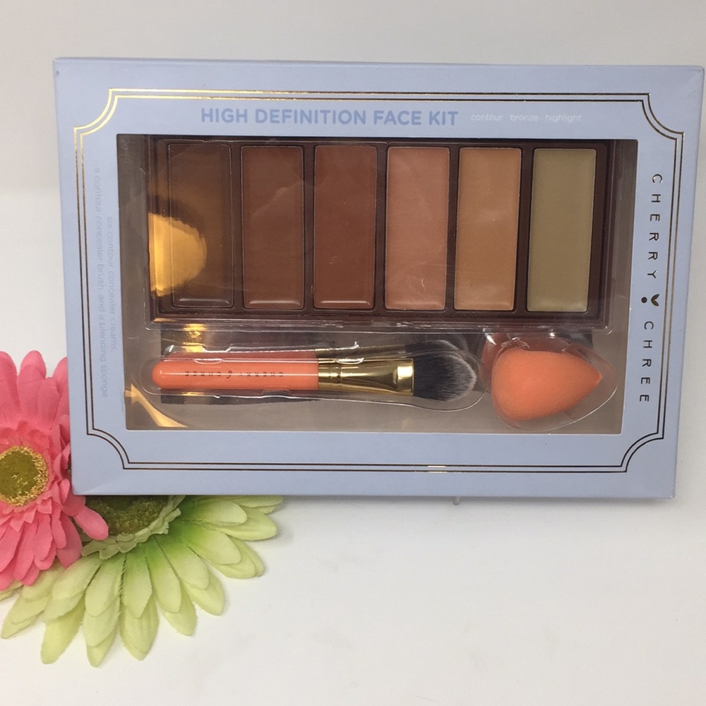 NIB Contour Concealer Creams Maple Makeup Brush